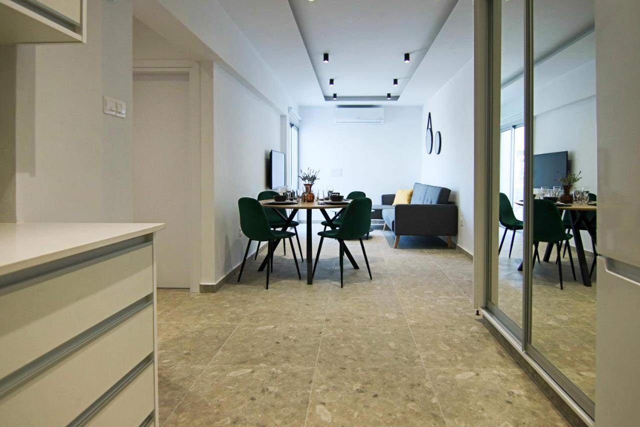Appartamento Phaedrus Living: Seaside Luxury Flat Lighthouse 69 Paphos Esterno foto