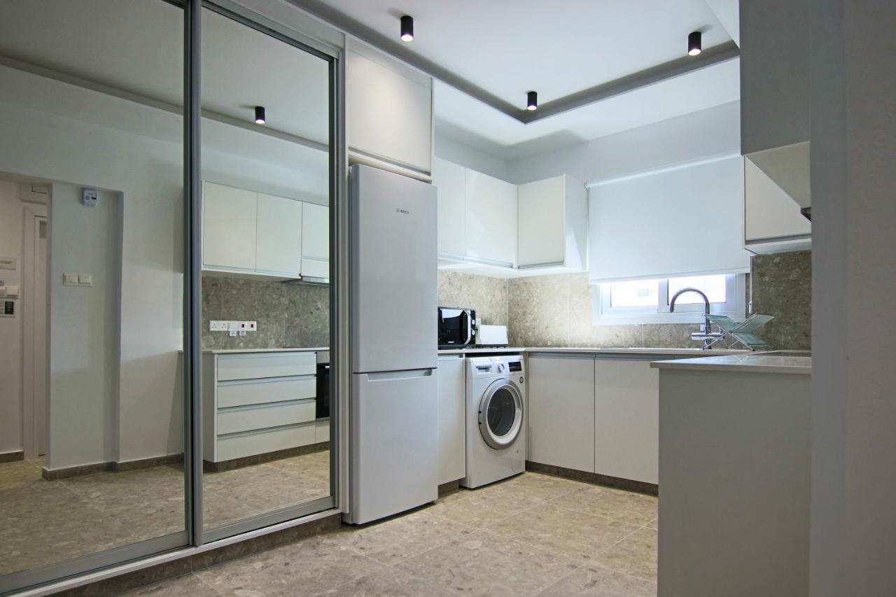 Appartamento Phaedrus Living: Seaside Luxury Flat Lighthouse 69 Paphos Esterno foto